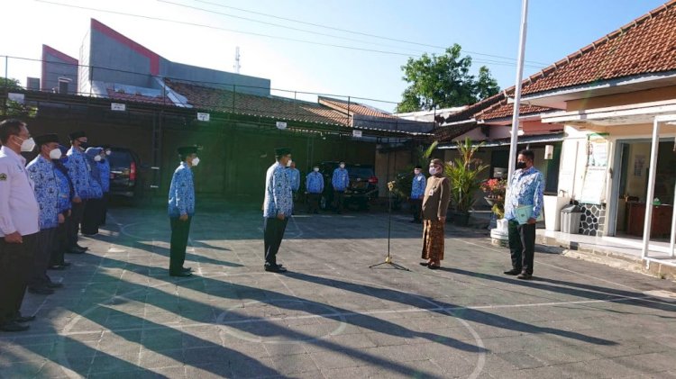 Upacara HUT RI ke 76 Dinas Pemberdayaan Masyarakat dan Desa Kabupaten Klaten