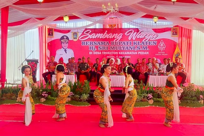 Sambang Warga di Desa Troketon, Kecamatan Pedan, Kabupaten Klaten
