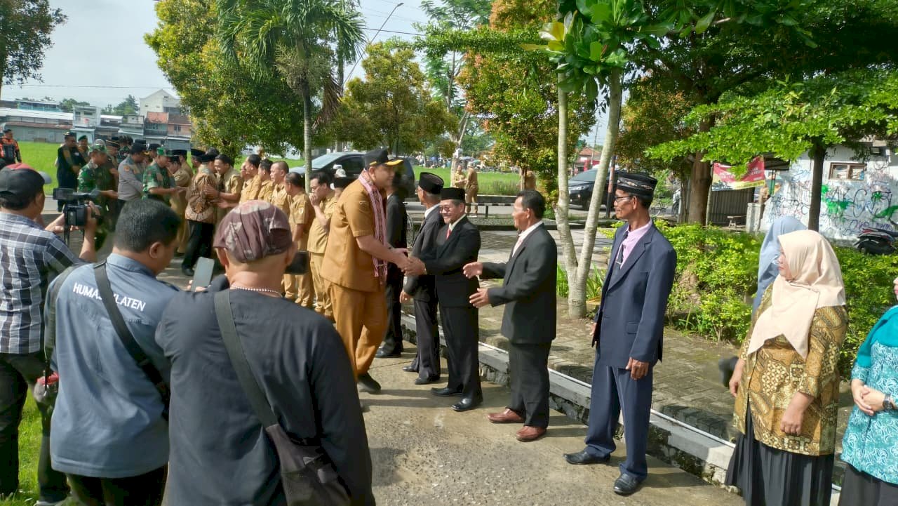 Dinas Pemberdayaan Masyarakat dan Desa Kabupaten Klaten Menghadiri Upacara  Pembukaan Kegiatan Karya Bhakti Mandiri Klaten Bersinar (KBMKB) Tahun 2026