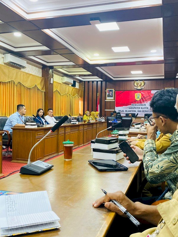 Dinas Pemberdayaan Masyarakat dan Desa Kabupaten Klaten Menghadiri Rapat Koordinasi Program Kerja TPAKD Tahun 2026