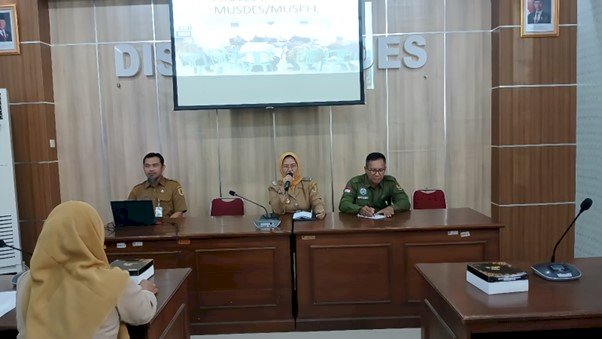 Dinas Pemberdayaan Masyarakat dan Desa Kabupaten Klaten Gelar Kegiatan Rapat Koordinasi Pelaksanaan Verifikasi dan Validasi Data Penerima Bansos Triwulan IV Tahun 2025
