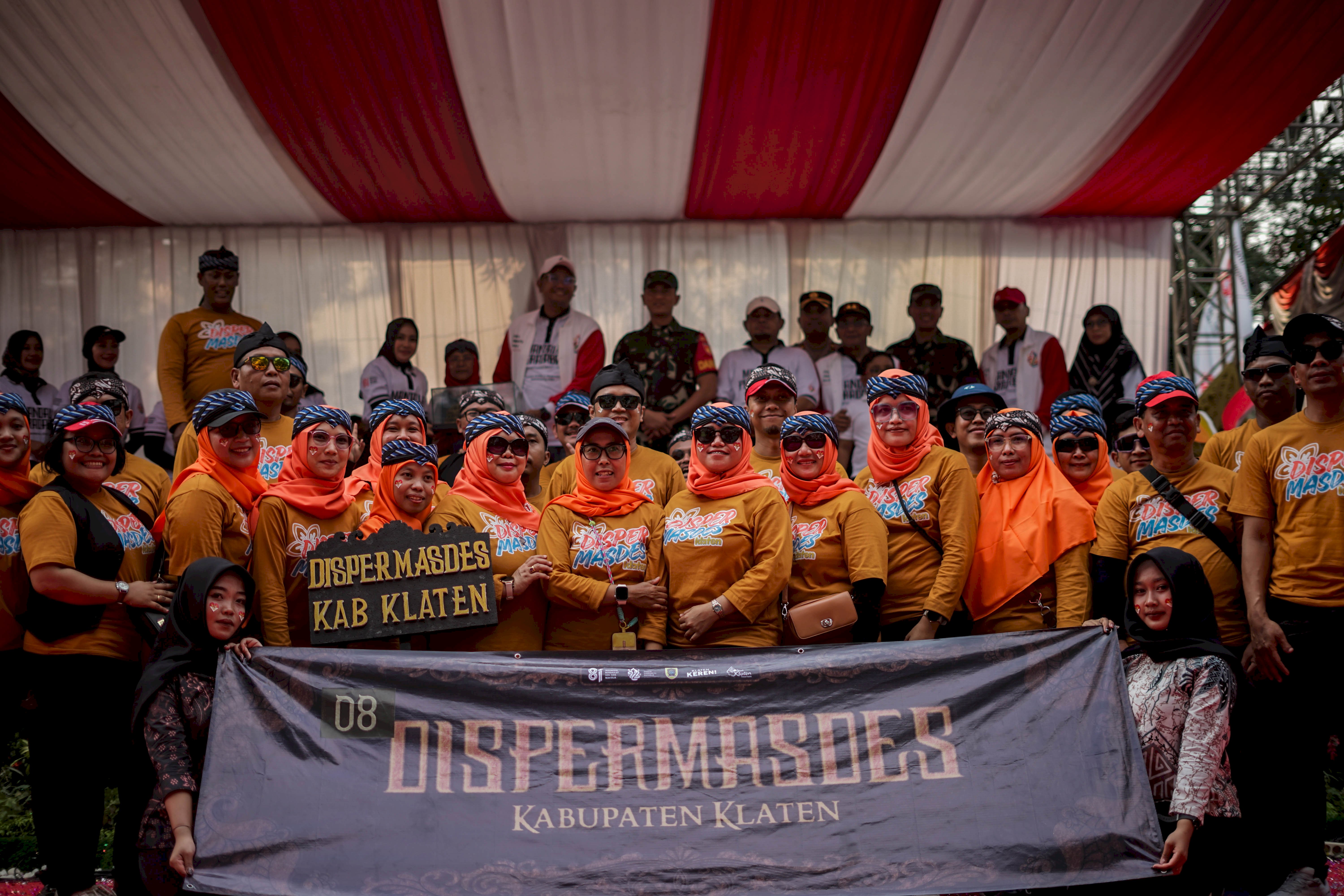 Dispermasdes Klaten Ramaikan Karnaval Pembangunan HUT ke-81 RI dengan Semangat Maju dan Mandiri